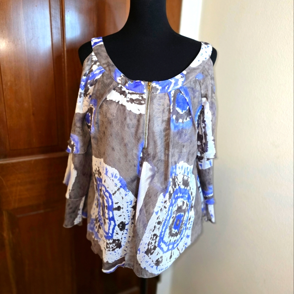 Hot in Hollywood, Brown,  white, blue blouse, sz M
